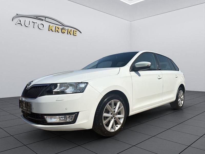 Gebraucht Skoda Rapid Joy 110 PS (80 kW) 2016 Weiß Kleinwagen