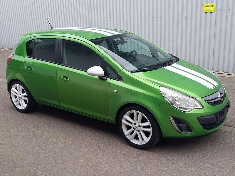 Gebraucht Opel Corsa Color Edition 87 PS (63 kW) 2011 Apfelgruen p2 Kleinwagen