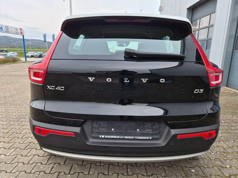 Gebraucht Volvo XC40 Momentum 150 PS (110 kW) 2019 Schwarz SUV