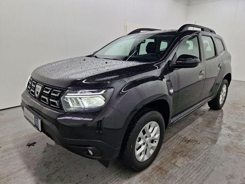 Gebraucht Dacia Duster Comfort 101 PS (74 kW) 2021 Perlmuttschwarz SUV
