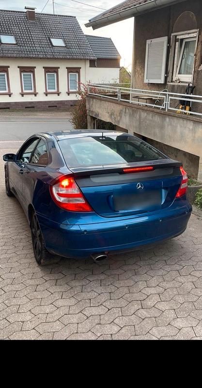 Gebraucht Mercedes C230 200 PS (147 kW) 2001 Blau Coupé