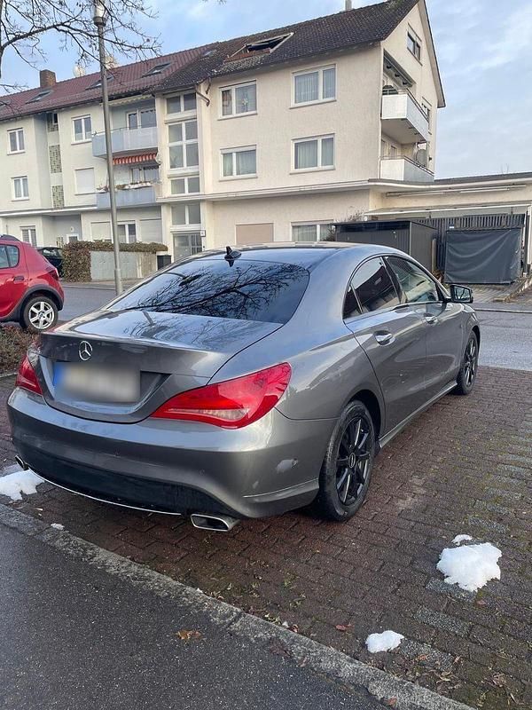 Gebraucht Mercedes CLA180 122 PS (89 kW) 2014 Grau Limousine