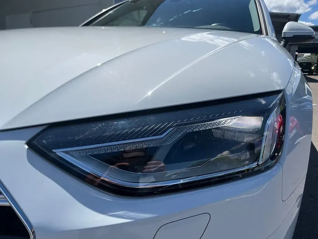 Gebraucht Audi A4 Advanced Plus 204 PS (150 kW) 2023 Gletscherweiß (metallic) Kombi