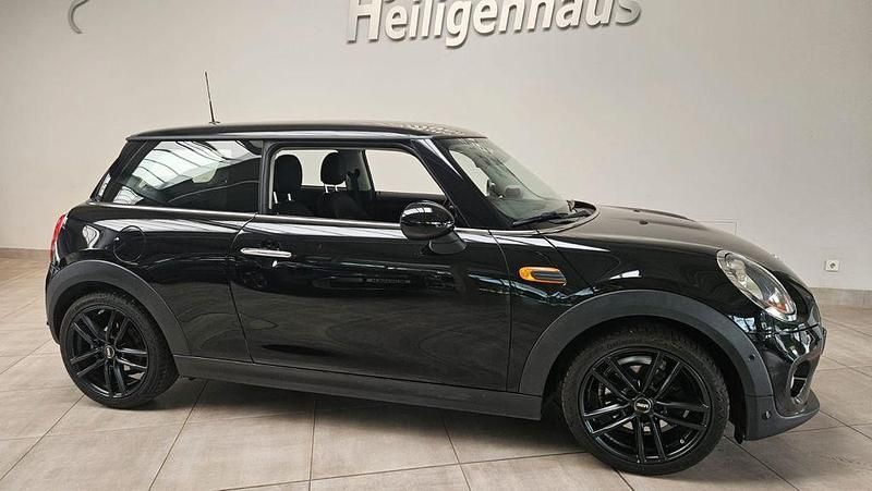 Second-hand Mini Cooper 136 CP (100 kW) 2015 Negru Hatchback