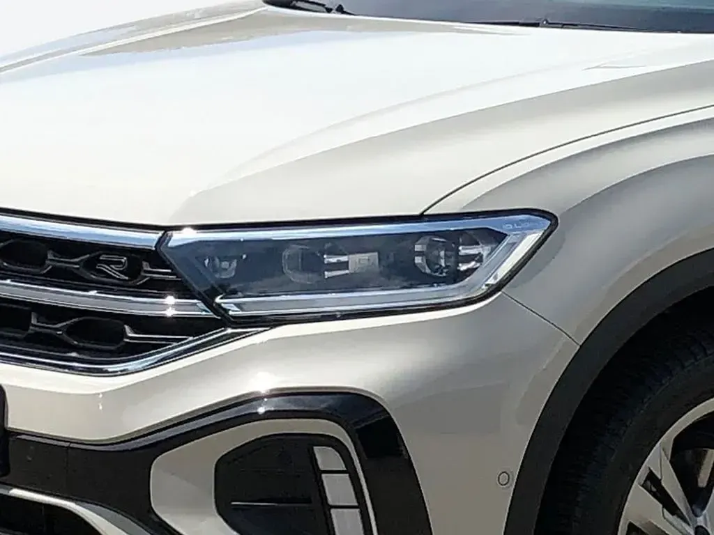 Gebraucht VW T-Roc R-line 150 PS (110 kW) 2022 Schwarz SUV