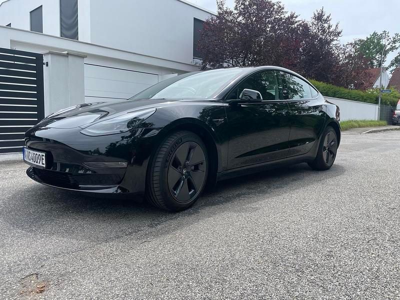 Usata Tesla Model 3 Long Range AWD 366 kW (498 CV) 2022 Nero Berlina
