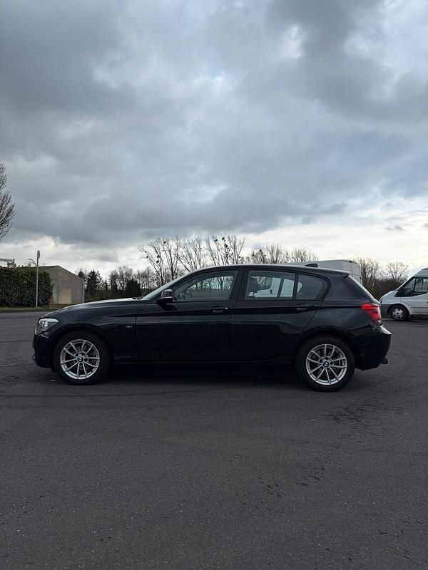 Gebraucht BMW 116 136 PS (100 kW) 2012 Schwarz Kleinwagen