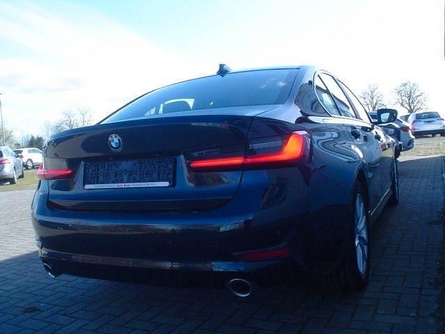 Gebraucht BMW 320 184 PS (135 kW) 2020 Schwarz Limousine