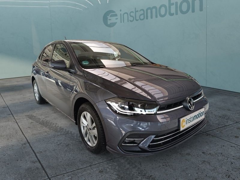 Grau Gebraucht 2024 VW Polo Style Limousine | 28.745 € - Bild 1/3