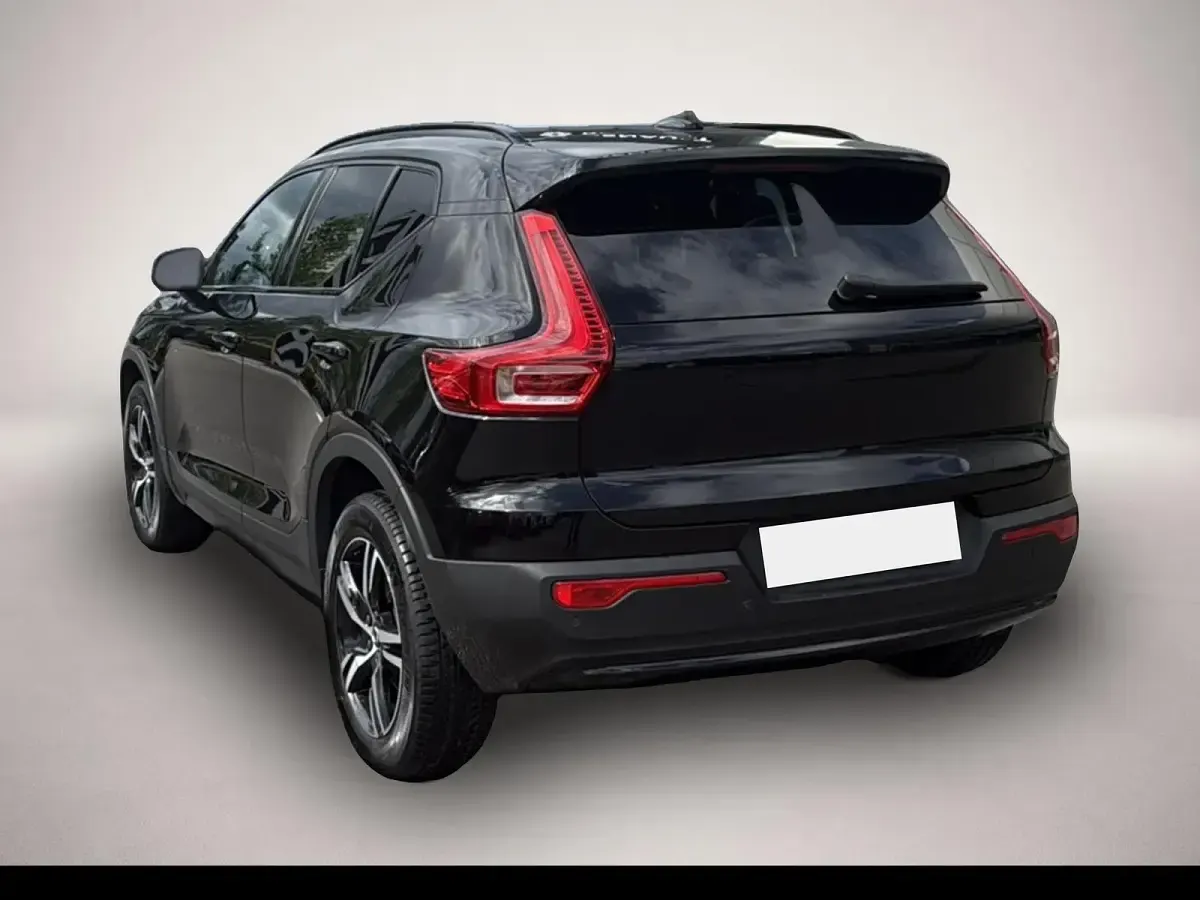 Gebraucht Volvo XC40 Plus 197 PS (144 kW) 2024 Manufacturer SUV