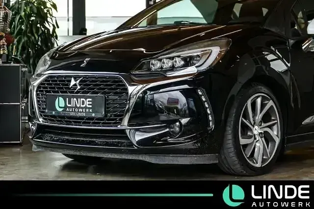 Gebraucht Citroën DS3 So Chic 131 PS (96 kW) 2017 Schwarz perle Limousine