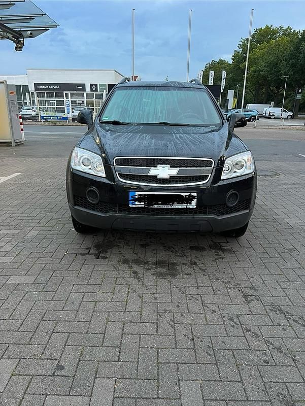 Schwarz Gebraucht 2010 Chevrolet Captiva SUV | 3.850 € (Fairer Preis) - Bild 1/4