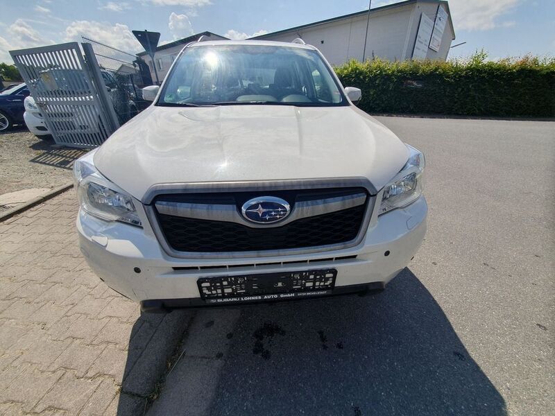 Weiß Gebraucht 2015 Subaru Forester Exclusive+ SUV | 7.650 € (Guter Preis) - Bild 1/4