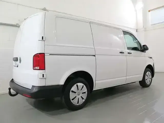 Gebraucht VW Transporter 110 PS (80 kW) 2023 Candyweiß Van