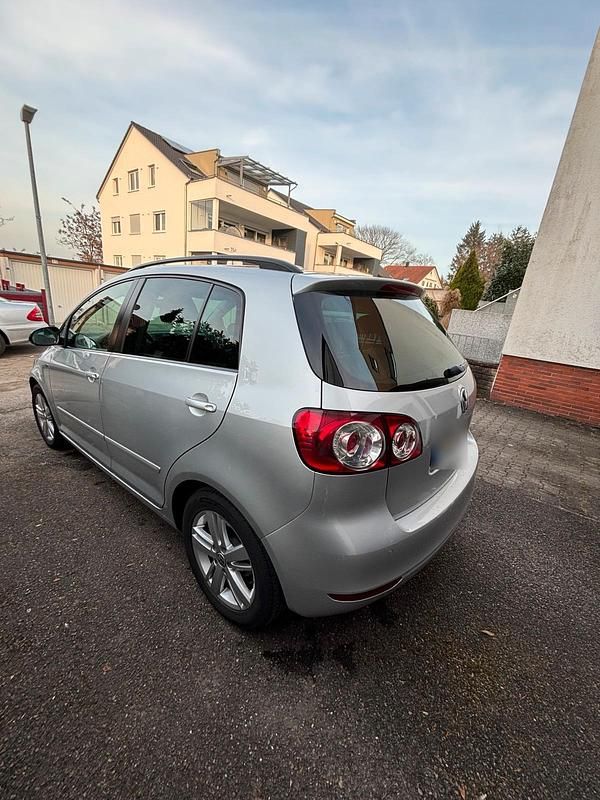 Gebraucht VW Golf Plus Cross 105 PS (77 kW) 2012 Silber Van / Kleinbus