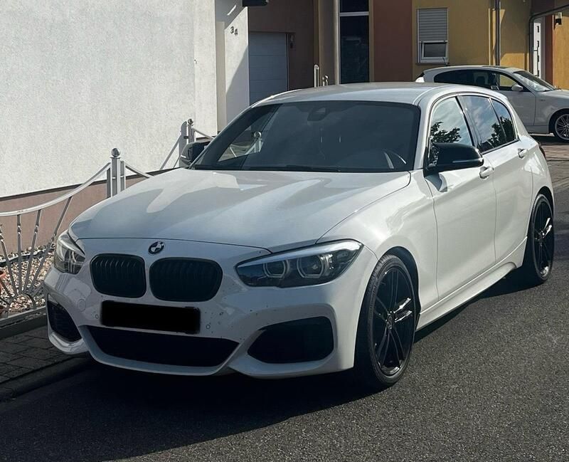 Weiß Gebraucht 2019 BMW M140 M Sport Limousine | 27.999 € (Guter Preis) - Bild 1/4