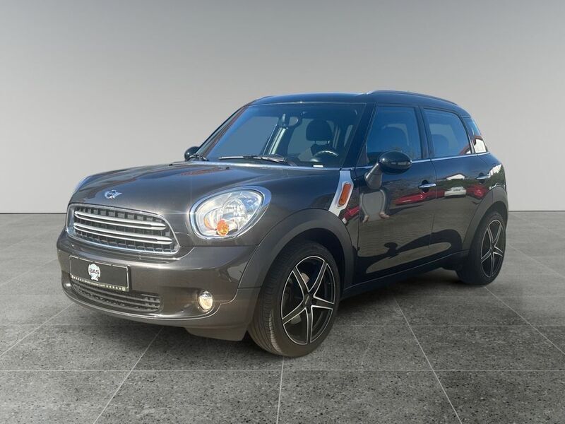 Grau Gebraucht 2016 Mini Cooper D Countryman SUV | 13.555 € (Etwas zu teuer) - Bild 1/4