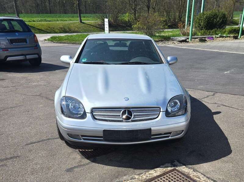 Silber Gebraucht 1998 Mercedes SLK230 Cabrio | 3.290 € (Superpreis) - Bild 1/4
