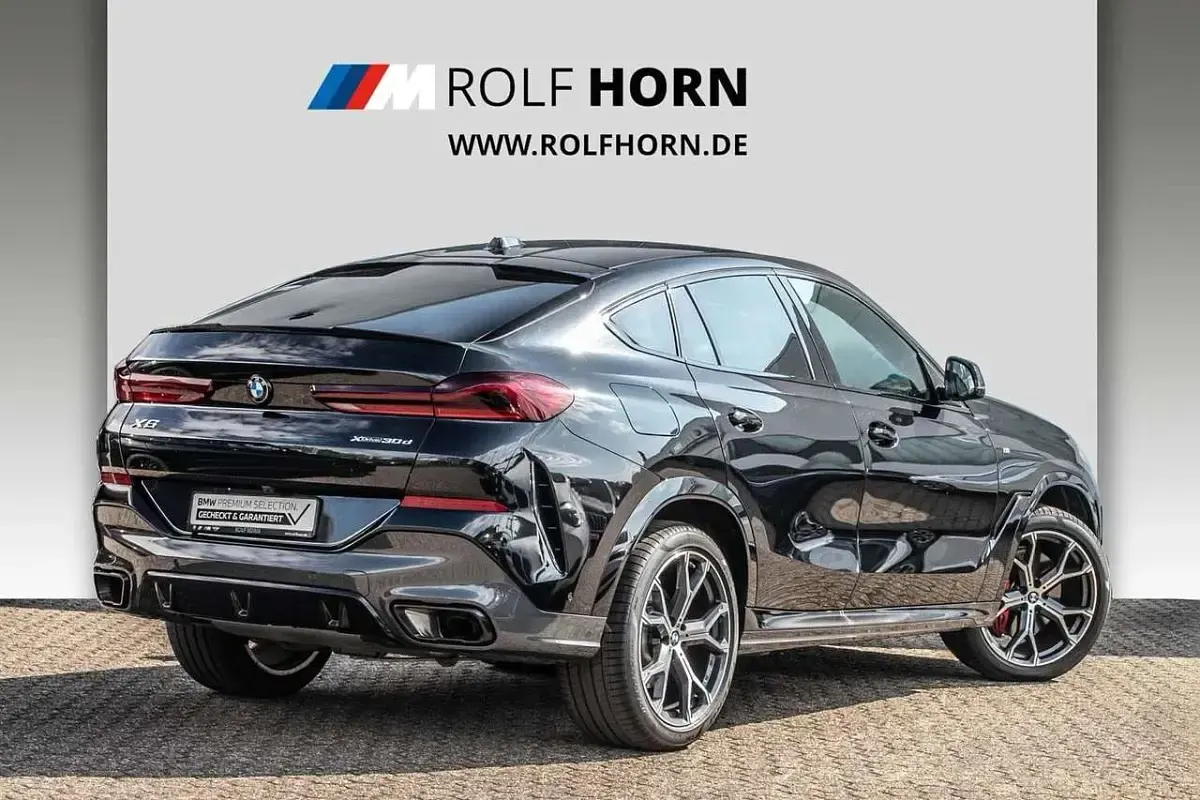 Gebraucht BMW X6 M Sport 298 PS (219 kW) 2025 Black sapphire SUV