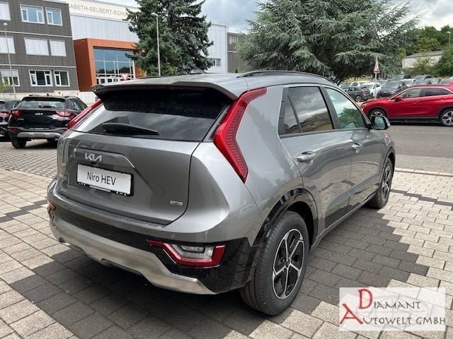 Gebraucht Kia Niro Comfort 129 PS (94 kW) 2025 Silber SUV