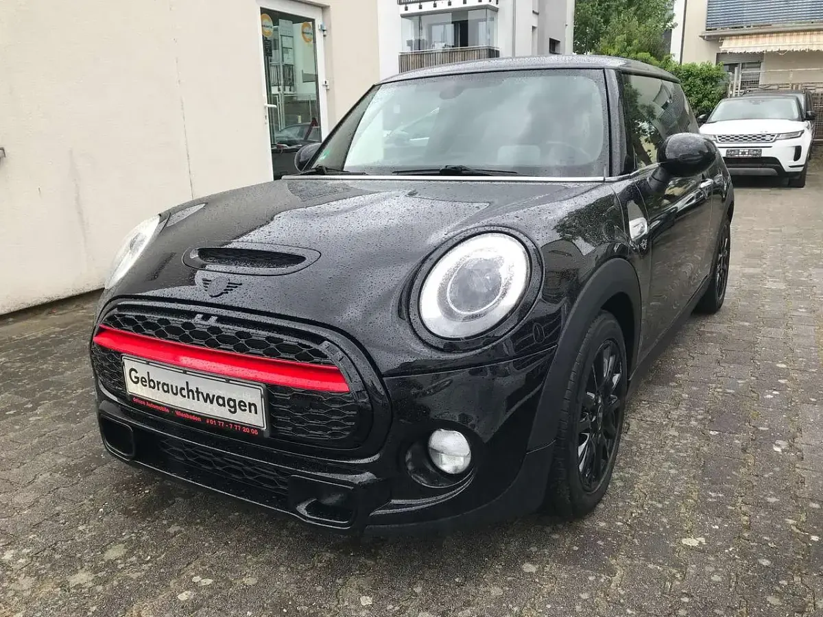 Gebraucht Mini Cooper SD 170 PS (125 kW) 2016 Midnight black Kleinwagen