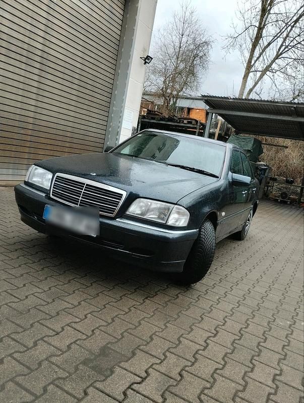 Gebraucht Mercedes C180 122 PS (89 kW) 1998 Limousine