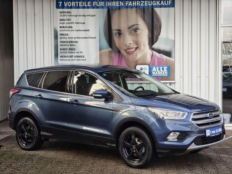 Gebraucht Ford Kuga 120 PS (88 kW) 2018 Blau SUV