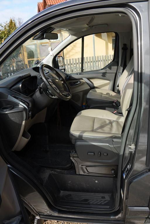 Gebraucht Ford Tourneo 131 PS (96 kW) 2016 Grau Van / Kleinbus