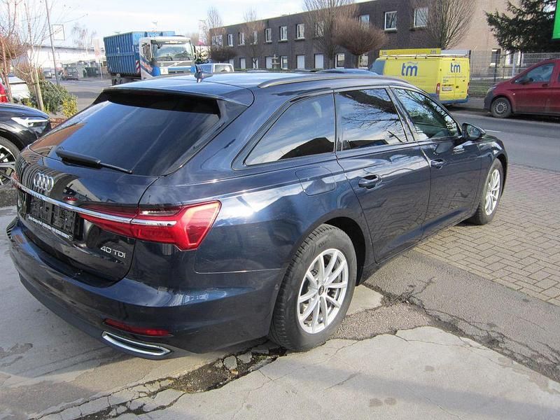 Używany Audi A6 Basis 204 KM (150 kW) 2022 Niebieski Kombi