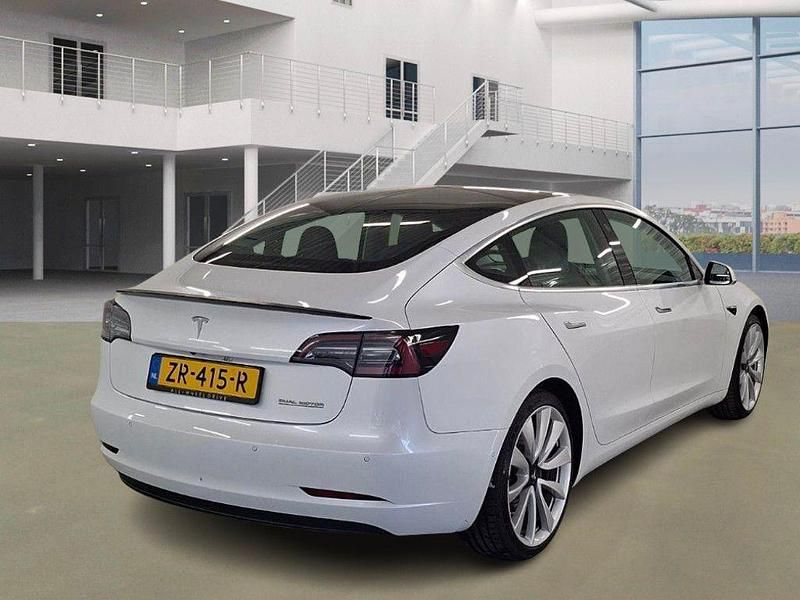 Second-hand Tesla Model 3 Performance 258 kW (351 CP) 2019 Alb Berlinǎ