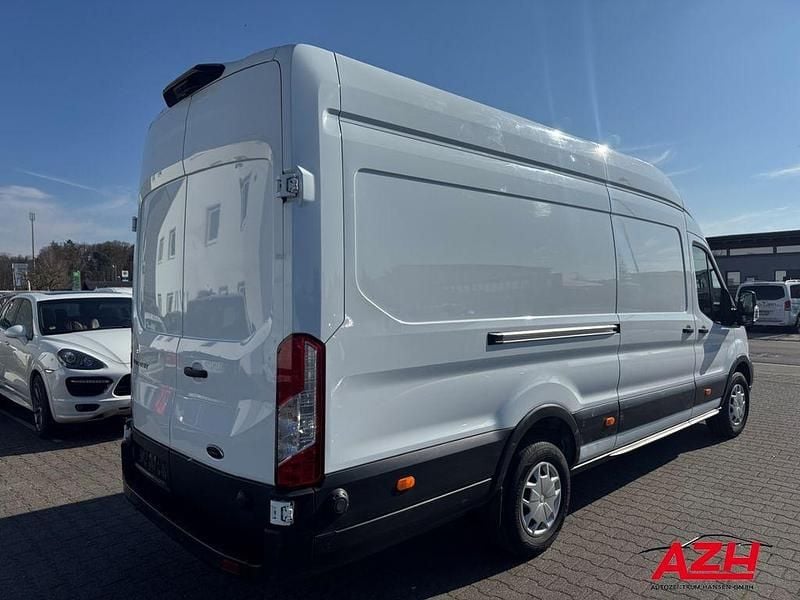 Gebraucht Ford Transit Trend 131 PS (96 kW) 2023 Frostweiß Van / Kleinbus