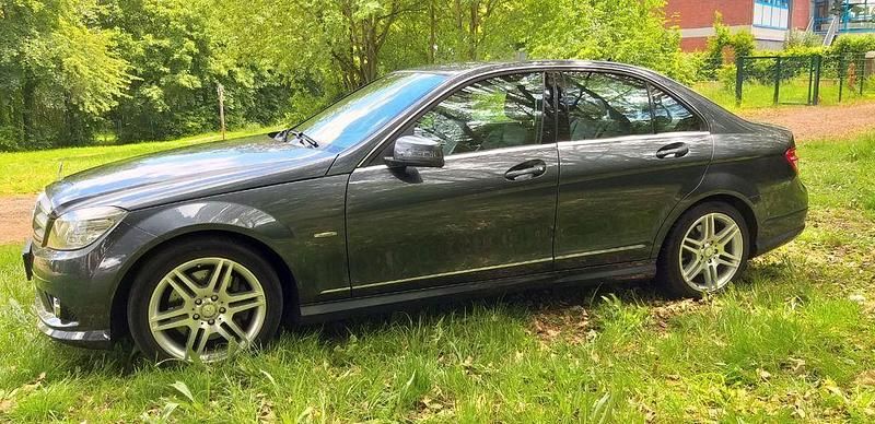 Gebraucht Mercedes C350 Avantgarde 224 PS (164 kW) 2009 Grau Limousine