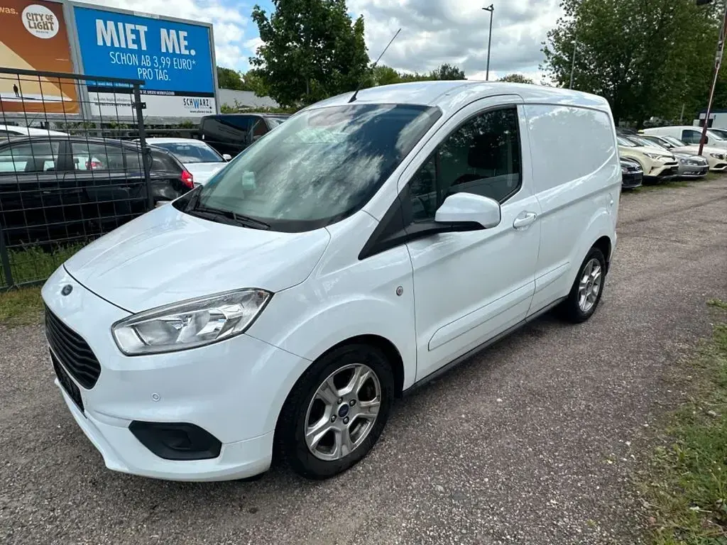 Gebraucht Ford Transit Limited 101 PS (74 kW) 2020 Weiß Van / Kleinbus