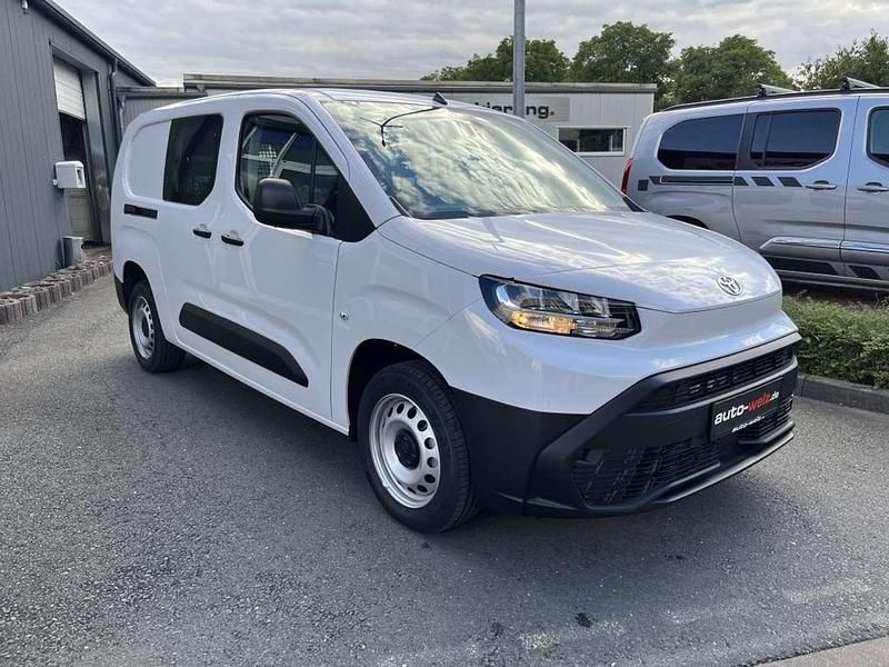 Neu Toyota Proace 102 PS (75 kW) 2025 Icy white Van / Kleinbus