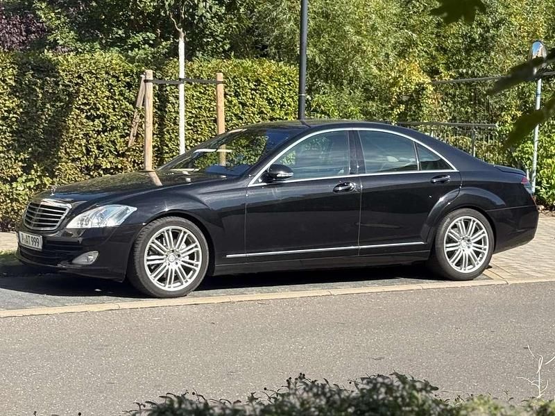 Schwarz Gebraucht 2009 Mercedes S320 Limousine | 19.000 € - Bild 1/4