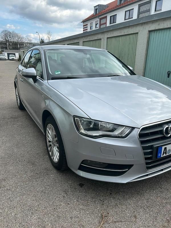 Gebraucht Audi A3 Comfort 110 PS (80 kW) 2015 Grau Limousine