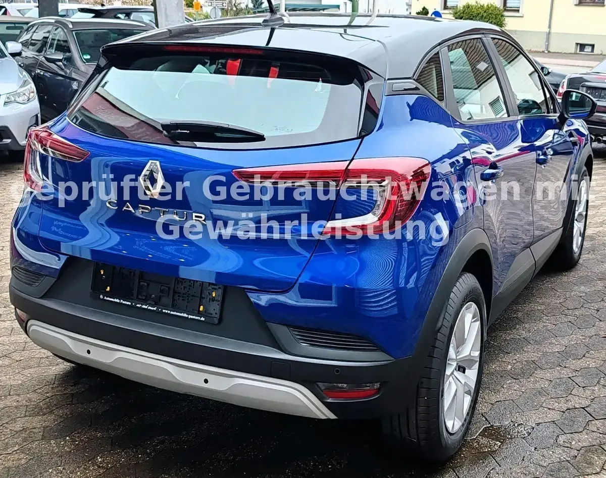 Używany Renault Captur Equilibre 140 KM (102 kW) 2023 Niebieski SUV