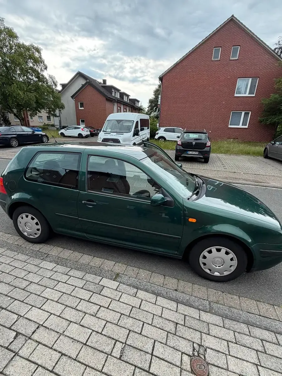 Gebraucht VW Golf 75 PS (55 kW) 1999 Grün Coupé