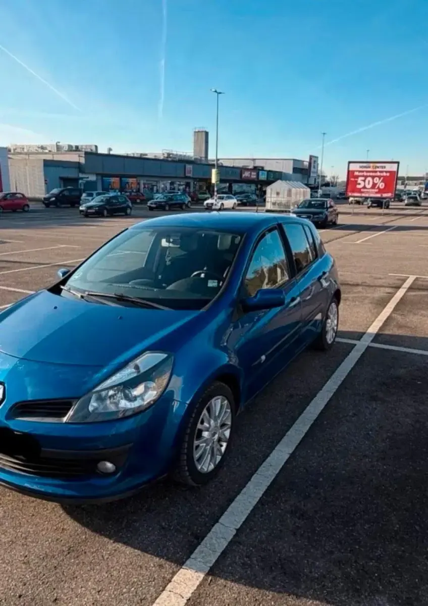 Używany Renault Clio II 111 KM (81 kW) 2007 Niebieski Hatchback