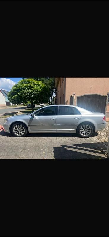 Second-hand VW Phaeton 239 CP (175 kW) 2010 Argintiu Berlinǎ
