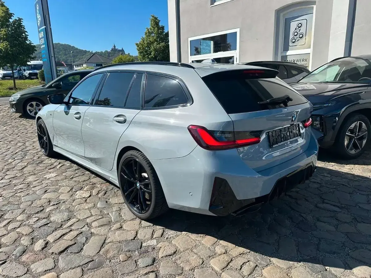 Gebraucht BMW 340 374 PS (275 kW) 2022 Brooklyn grau metallic Kombi