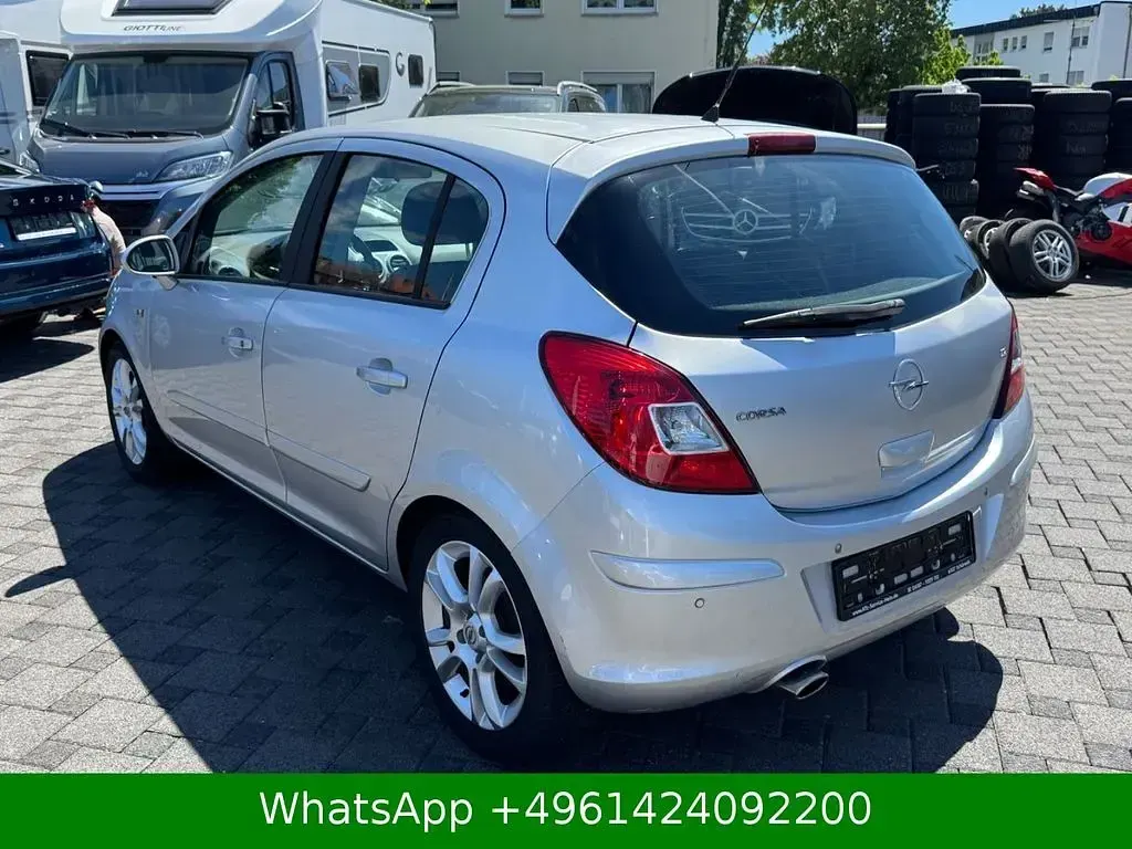 Gebraucht Opel Corsa Sport 80 PS (58 kW) 2007 Starsilber iii m2 Kleinwagen