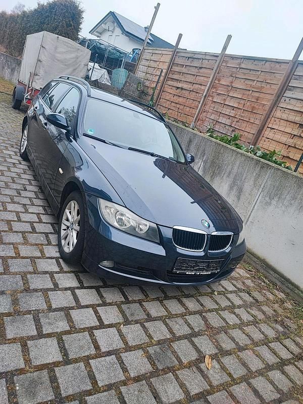 Gebraucht BMW 320 163 PS (119 kW) 2007 Kombi