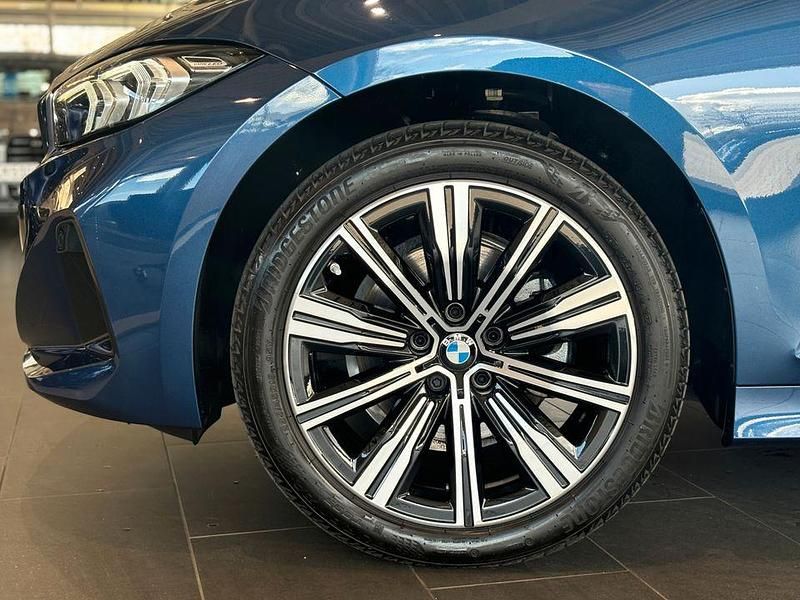 Gebraucht BMW 320 Sport Line 184 PS (135 kW) 2023 Blau Limousine