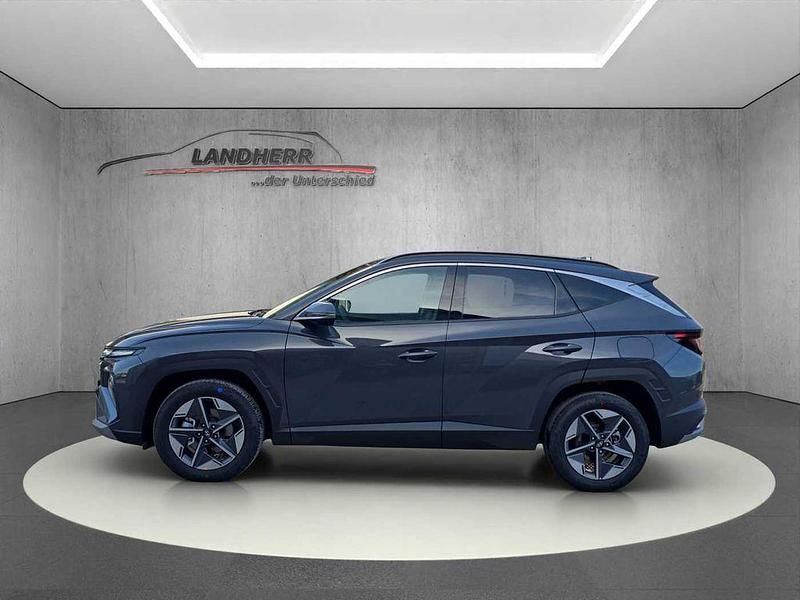 Neu Hyundai Tucson 150 PS (110 kW) 2025 Ecotronic grey SUV