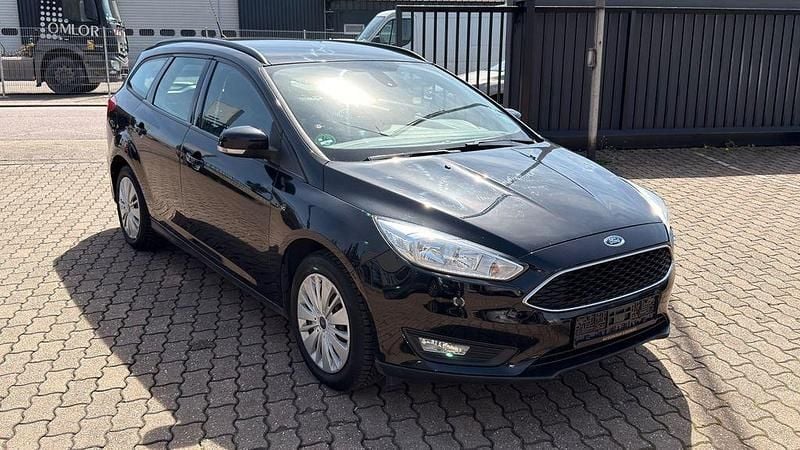 Gebraucht Ford Focus Business Edition 150 PS (110 kW) 2015 Schwarz Limousine