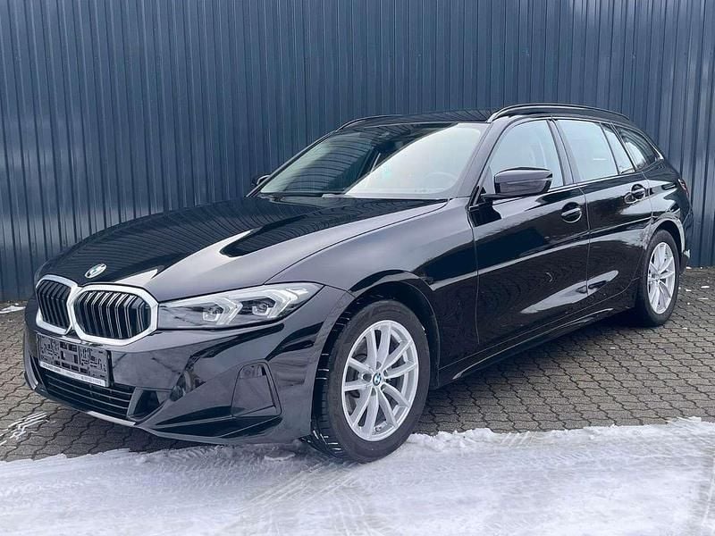 Gebraucht BMW 320e 190 PS (139 kW) 2024 Schwarzuni Kombi