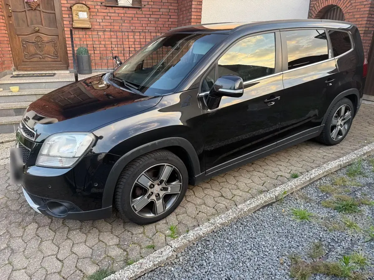 Gebraucht Chevrolet Orlando LTZ 163 PS (119 kW) 2014 Schwarz Van / Kleinbus