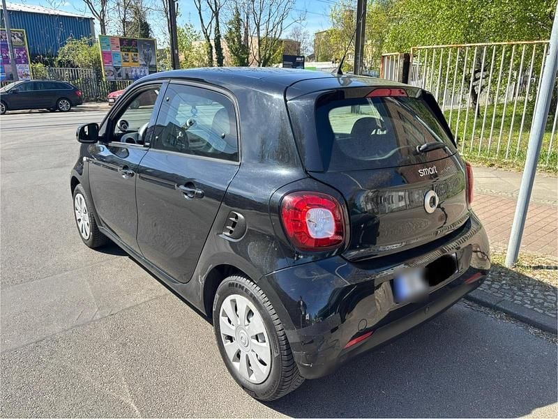 Second-hand Smart ForFour Prime 71 CP (52 kW) 2015 Negru Hatchback