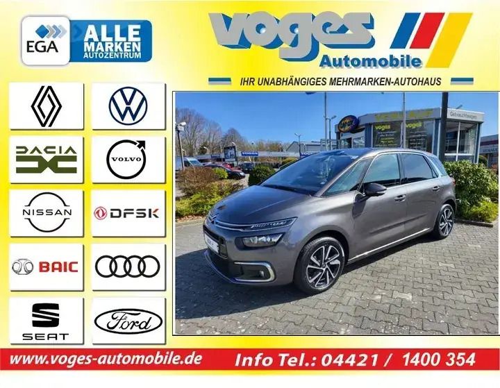 Perla nera schwarz metallic Gebraucht 2017 Citroën C4 Shine Limousine | 10.146 € (Etwas zu teuer) - Bild 1/2